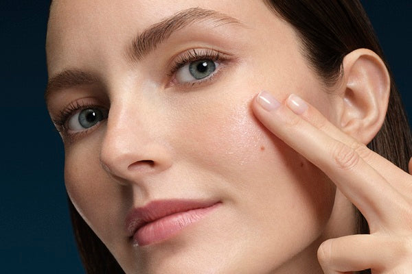 Acido Lattico per il viso: cos'è e come usarlo per una pelle rinnovata e luminosa